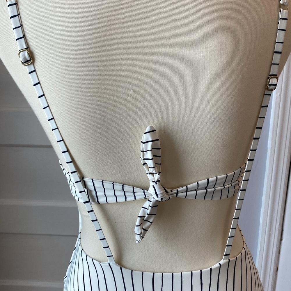 Vitamin A Swim Edie One-piece  Swimsuit, Size M/8 - Picture 13 of 17